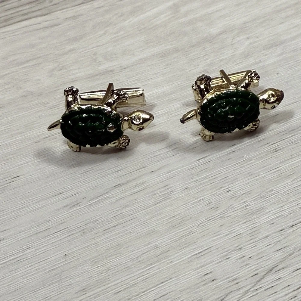 Men's Turtle Gold & Green Cufflinks Metal Enamel Bullet Back No Stone